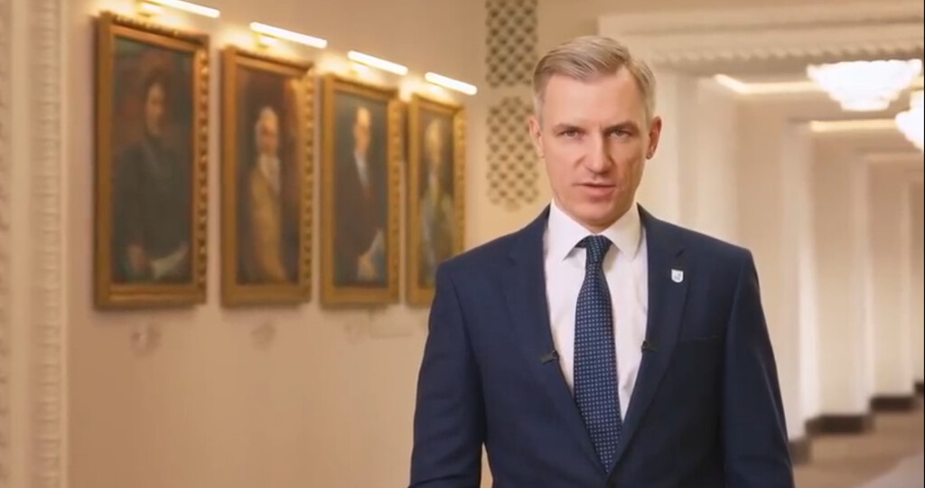 Василий Анохин поздравил смолян с Днём защитника Отечества