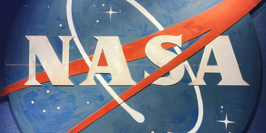 NASA планирует отправить экипаж к Луне впервые за 50 лет