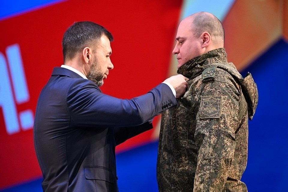    Пушилин присвоил звание Героя ДНР 18 военнослужащим в День защитника Отечества. Фото: ТГ/Пушилин