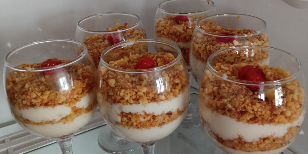 Десерт на сковороде.