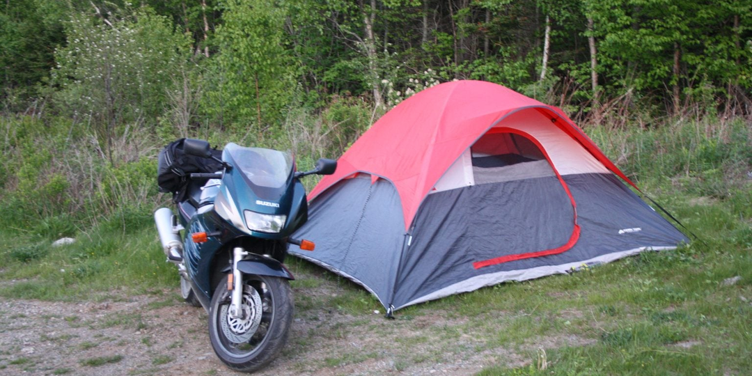 Мото-кемпинг без иллюзий: что действительно нужно для старта