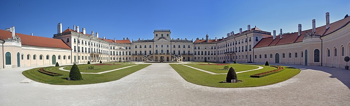 Дворец Эстерхази в Фертёде