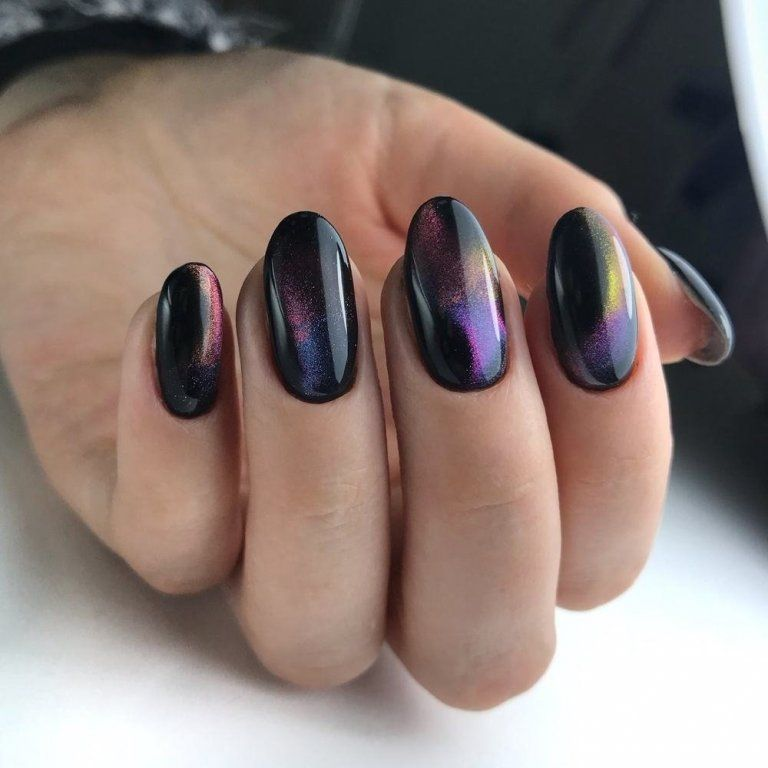 пальчиками шевелишь и лак переливается