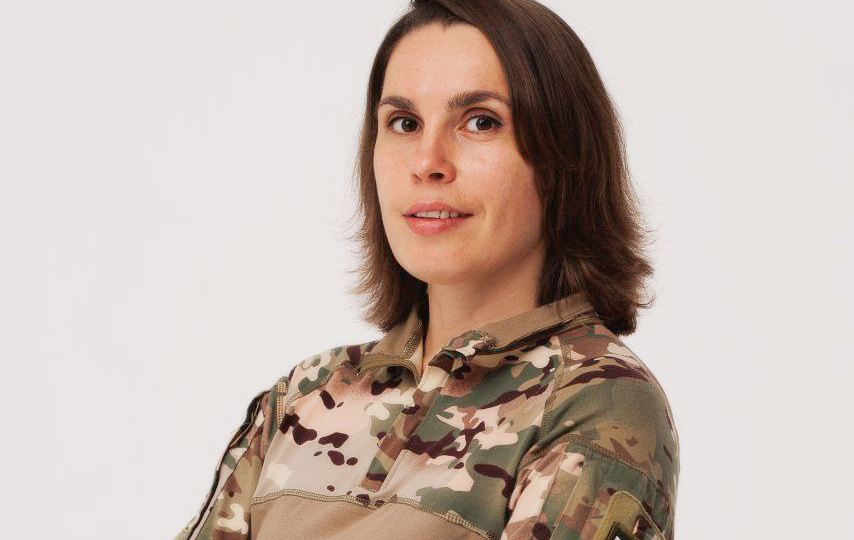 «300! Оторваны конечности! Не подъезжай»: женщина-ветеран СВО о дружбе, погибшем муже, Боге, страхе и правде