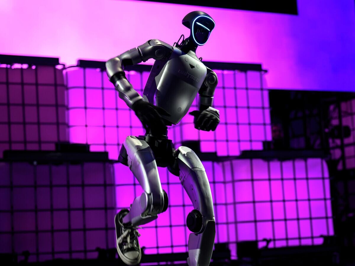    Гуманоидный робот от компании Unitree Robotics | © Getty Images / NurPhoto/Noushad Thekkayil