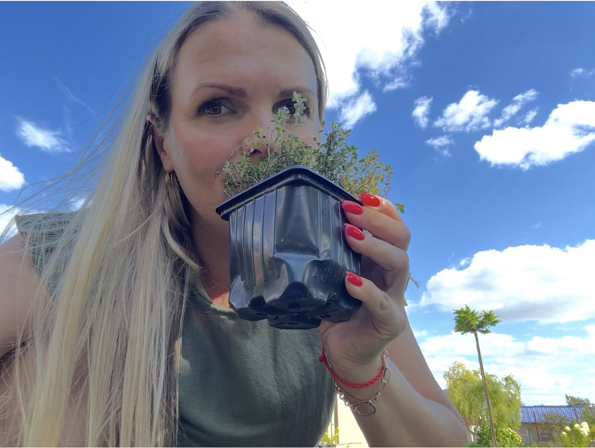 Я и первый саженец Лобелии 