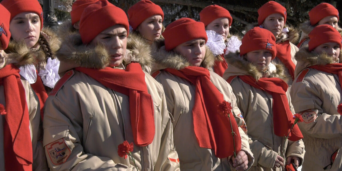    Скриншот видеосюжета Минмолполитики ЛНР