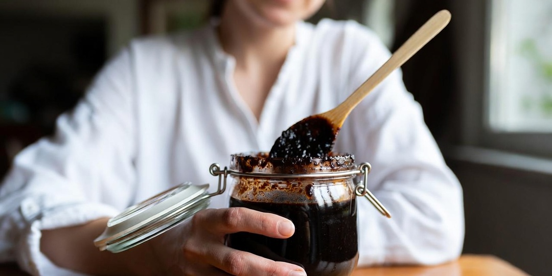 Почему так много людей годами лечат запоры таблетками, хотя три обычных продукта работают мягче и быстрее?