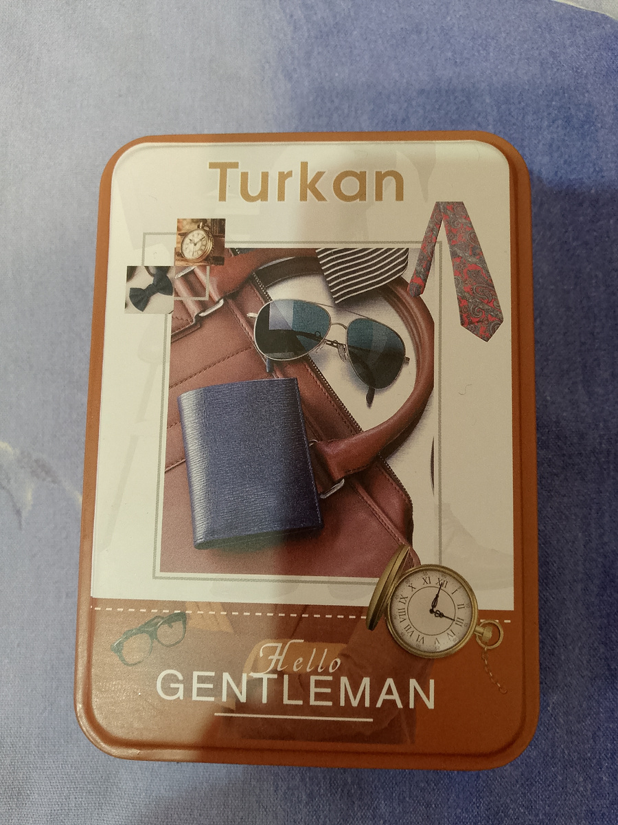 Это подарила диспетчер. Носки турецкие