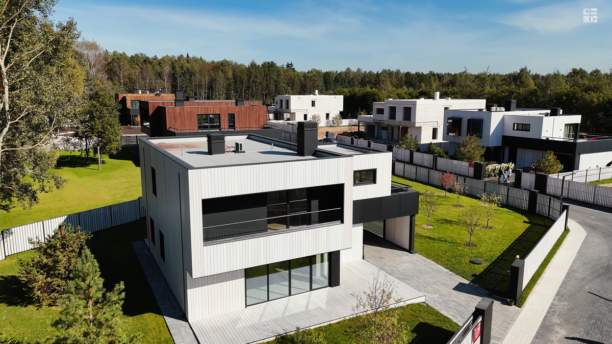 Единый дизайн-код поселка: архитектура домов выдержана в одном стиле