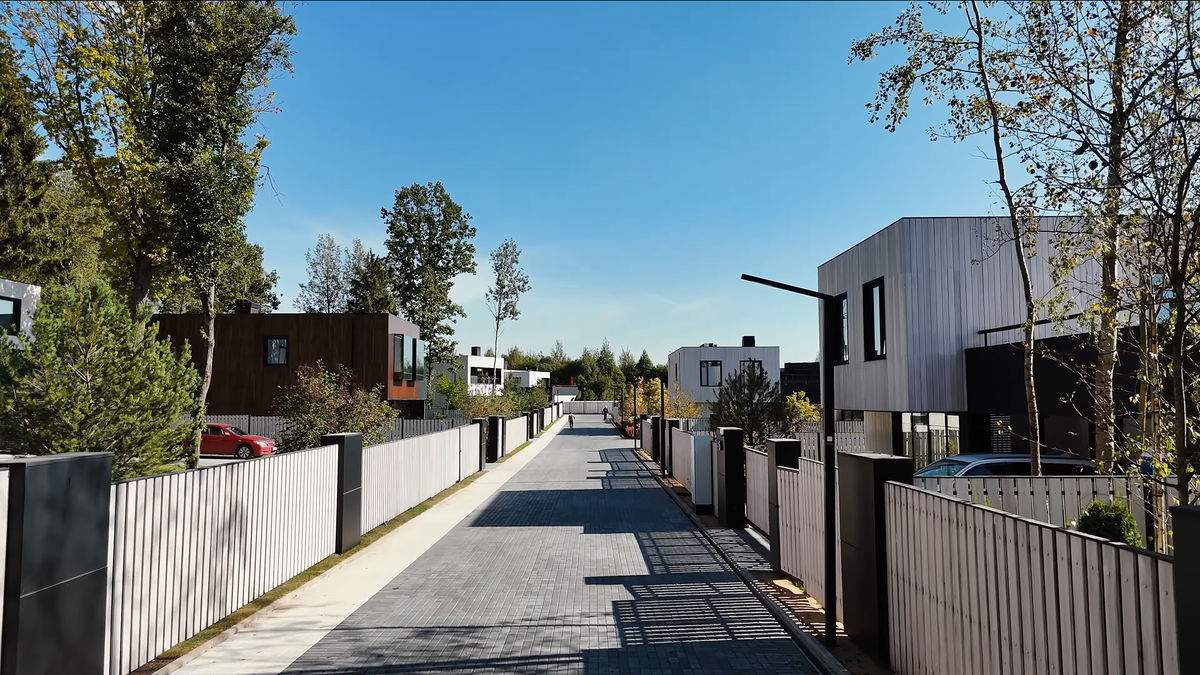 Единый дизайн-код поселка: архитектура домов выдержана в одном стиле