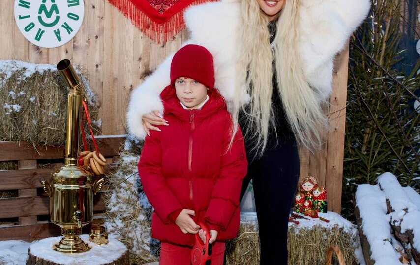 Анна Седокова, Тимур Родригез с Катей Кабак, Митя Фомин с собакой : Как звезды отпраздновали Масленицу?