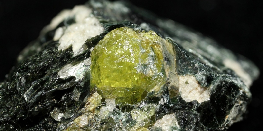 Хризоберилл: минерал, который часто путают с бериллом — и зря
