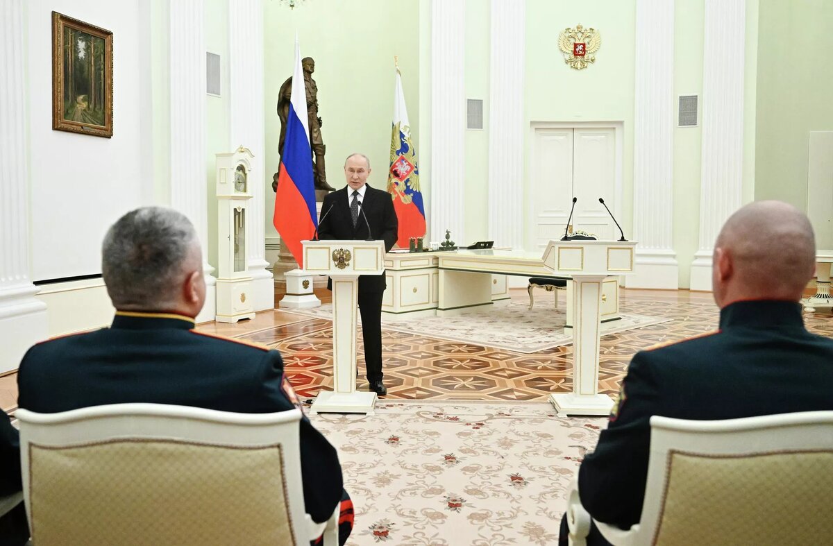 Президент РФ Владимир Путин выступает на церемонии вручения государственных наград Героям России в День защитника Отечества
© Sputnik / Кристина Соловьёва 