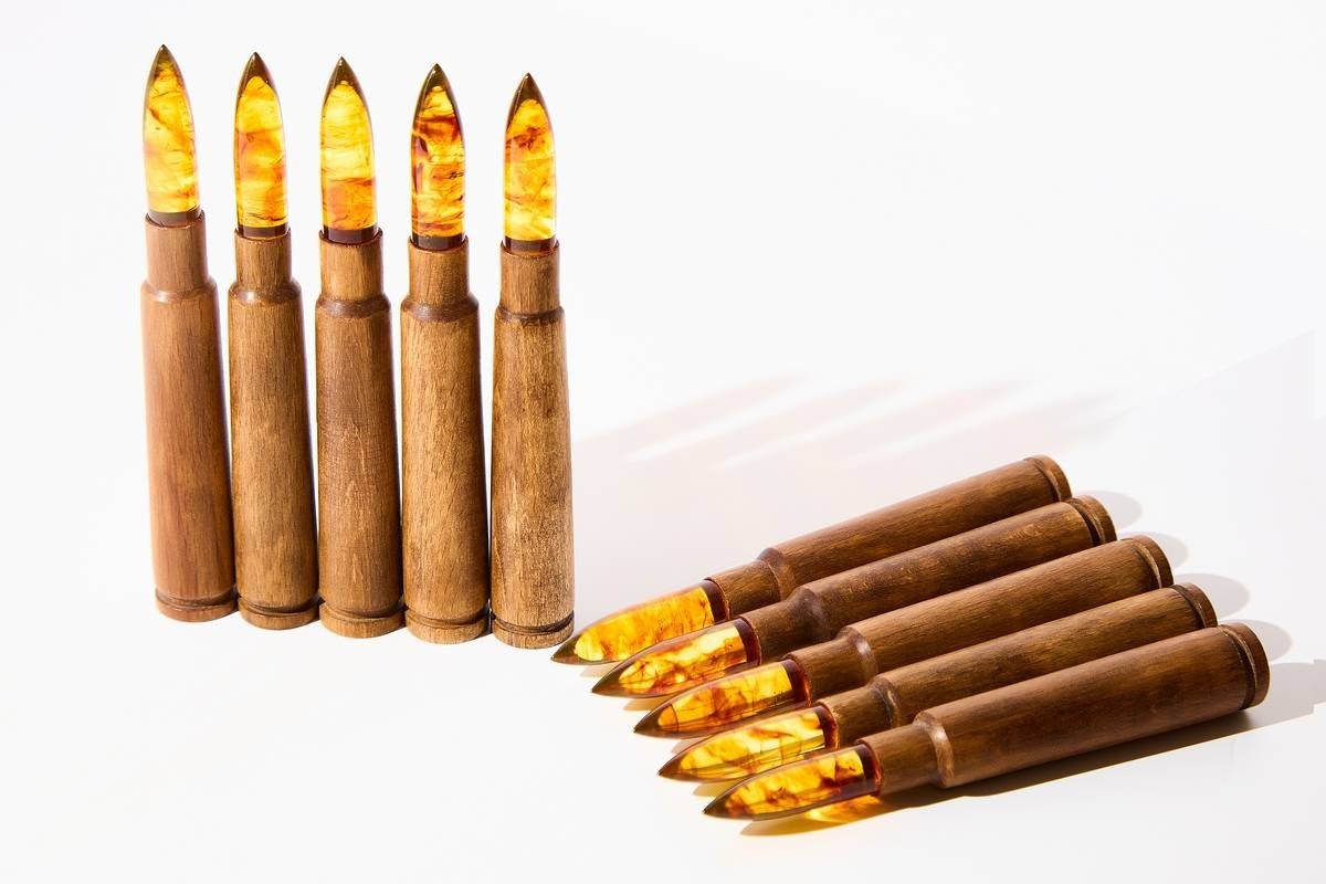    Пули из янтаря