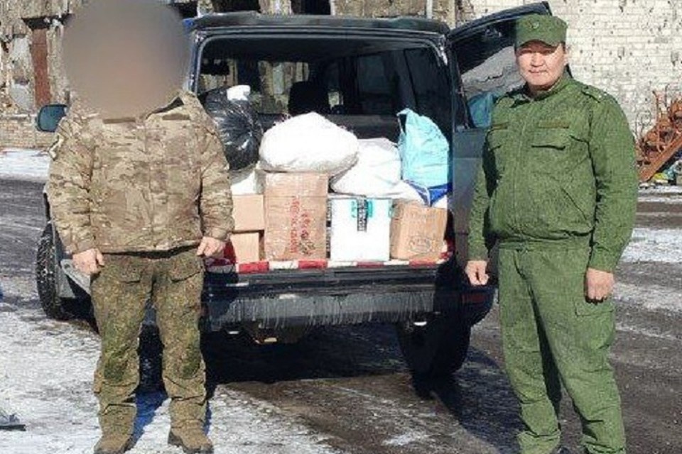    Следователи СК из ДНР передали гуманитарную помощь участникам СВО. Фото: Следком ДНР