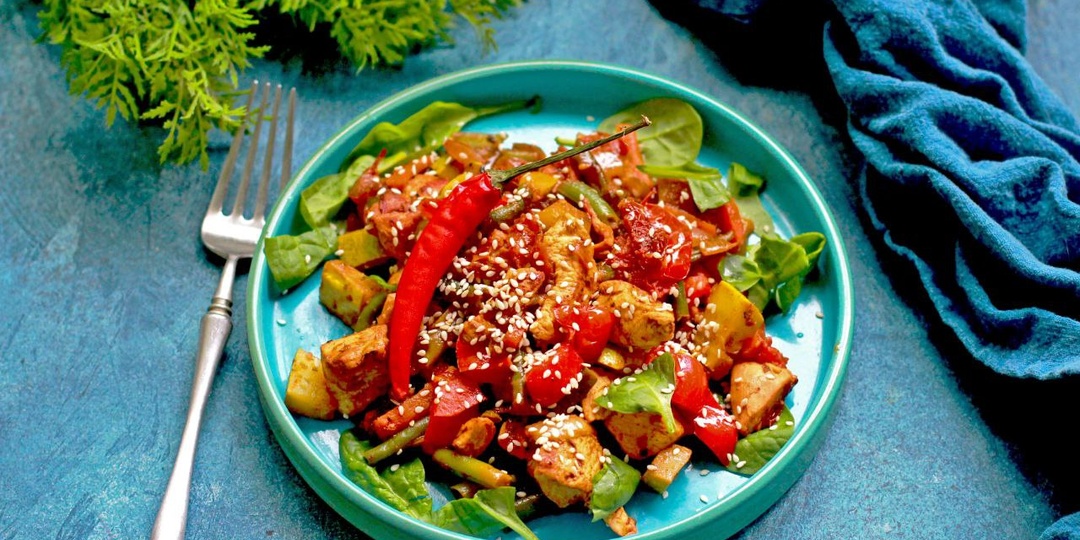 План питания при запорах: 6 завтраков, обедов и ужинов, которые помогут нормализовать работу кишечника и вернут вам легкость