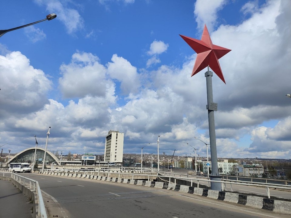    Луганск Александра АНТОНОВА