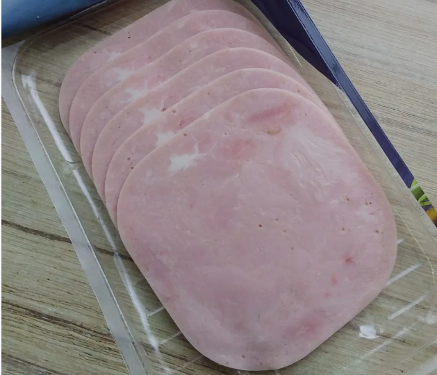 «Мясной клей» в составе: как понять, что он есть в продукте?