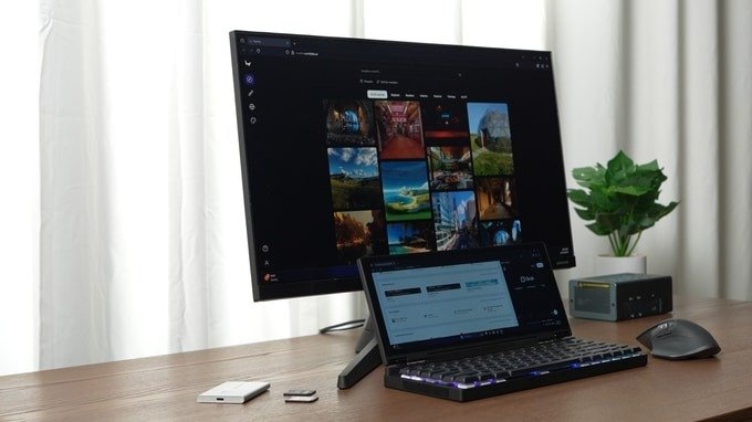     Keebmon комфортнее использовать в связке с монитором. Изображение kickstarter