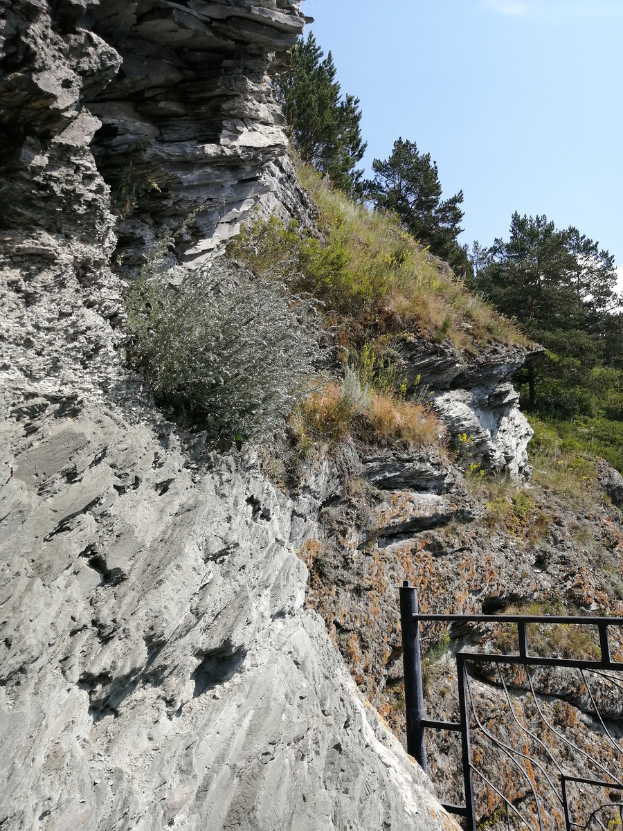 Томская писаница, скала с петроглифами