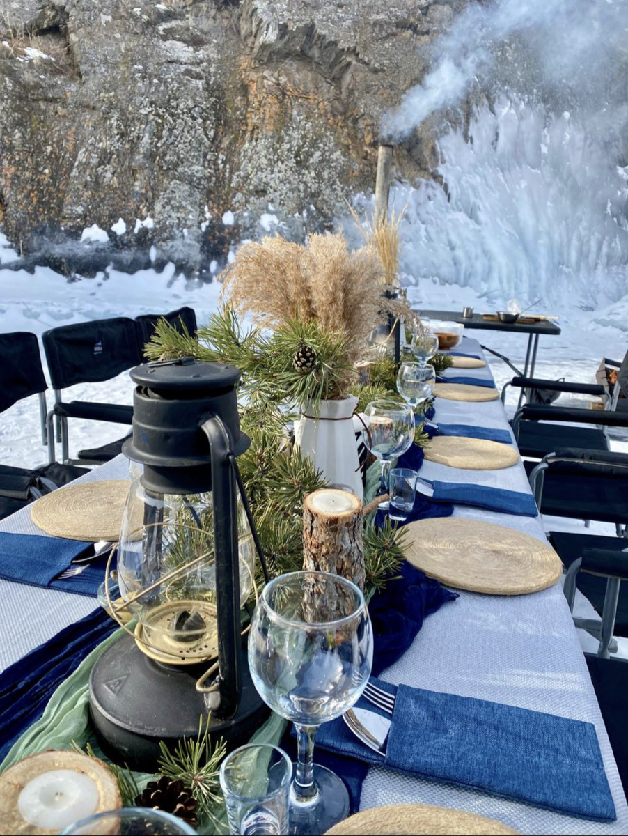 Обещанный обед с фирменной ухой от шеф-повара, которого в нашей группы не было. 