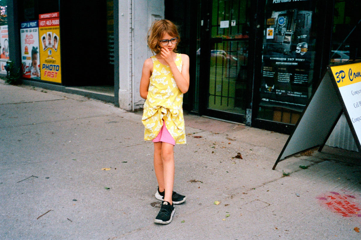 Мы пытаемся управлять маленьким человеком, как начальник отдела кадров