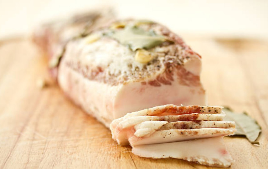 Диетолог рассказала, полезно ли сало при диабете