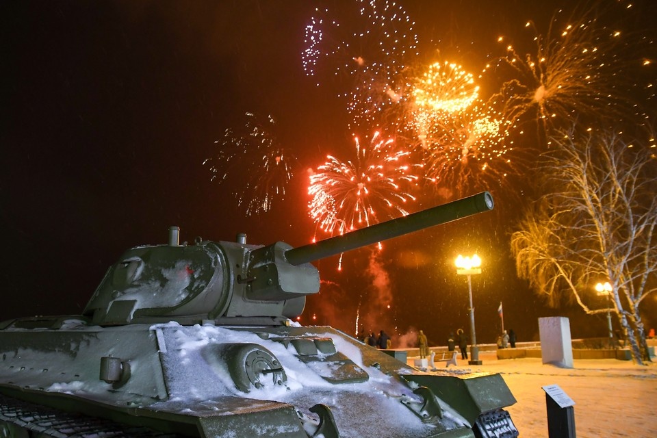    Салют прогремит в Волгограде 23 февраля Геннадий БИСЕНОВ