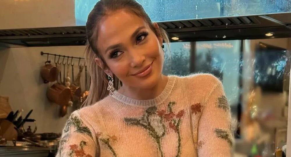 Дженнифер Лопес трогательно отметила 18-летие своих близнецов