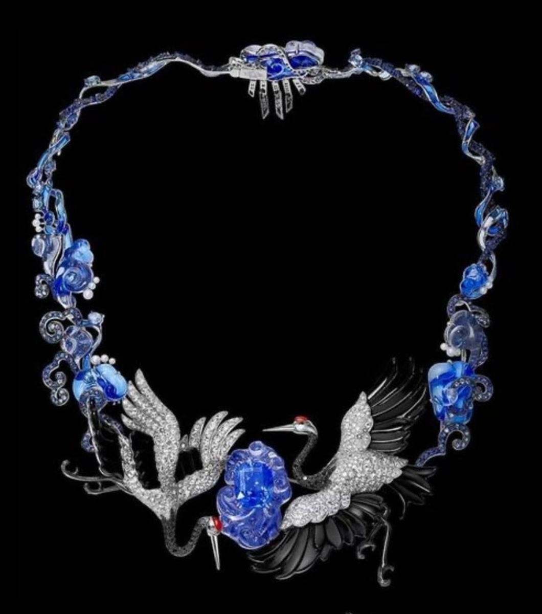 Колье с журавлями.