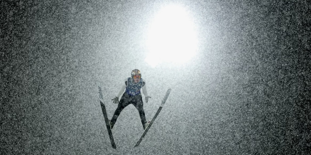 Олимпиада-2026: Страшное падение в горах, историческое золото Казахстана и еще кое-что