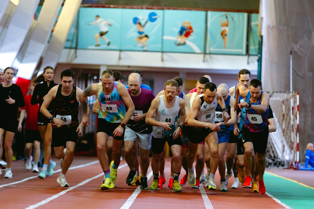 Я там, в третьем ряду где то