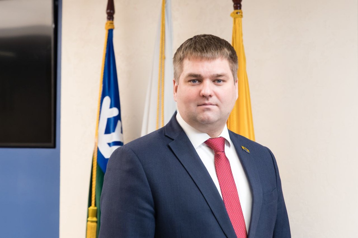    Спикер Думы Сургута поздравил горожан с 23 Февраля