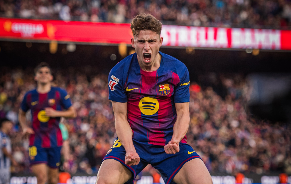 Футбольный матч 25-го тура испанской Ла Лиги между «Барселоной» и «Леванте» состоялся 22 февраля 2026 года на стадионе «Камп Ноу» и завершился разгромной победой хозяев со счётом 3:0