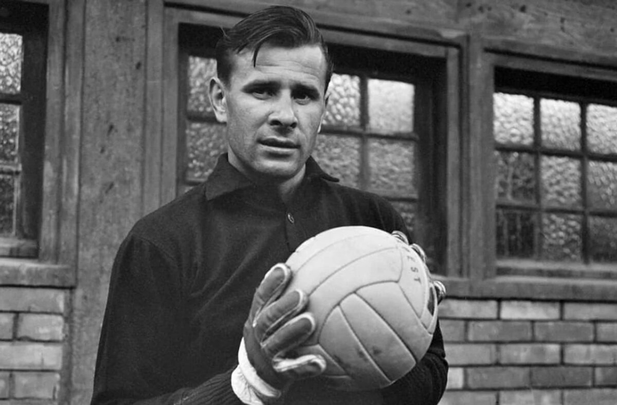 Лев Яшин (1929 - 1990 г)