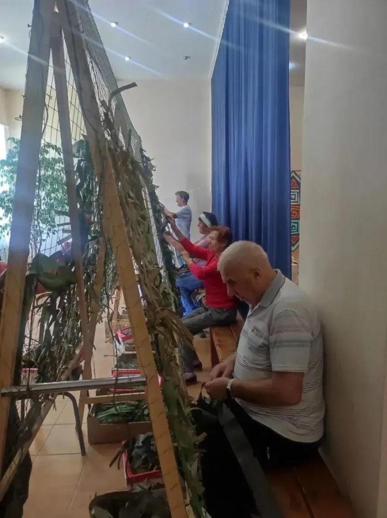    Фото добровольцев.