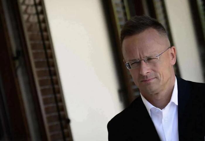 Петер Сийярто. Обложка © X / Péter Szijjártó