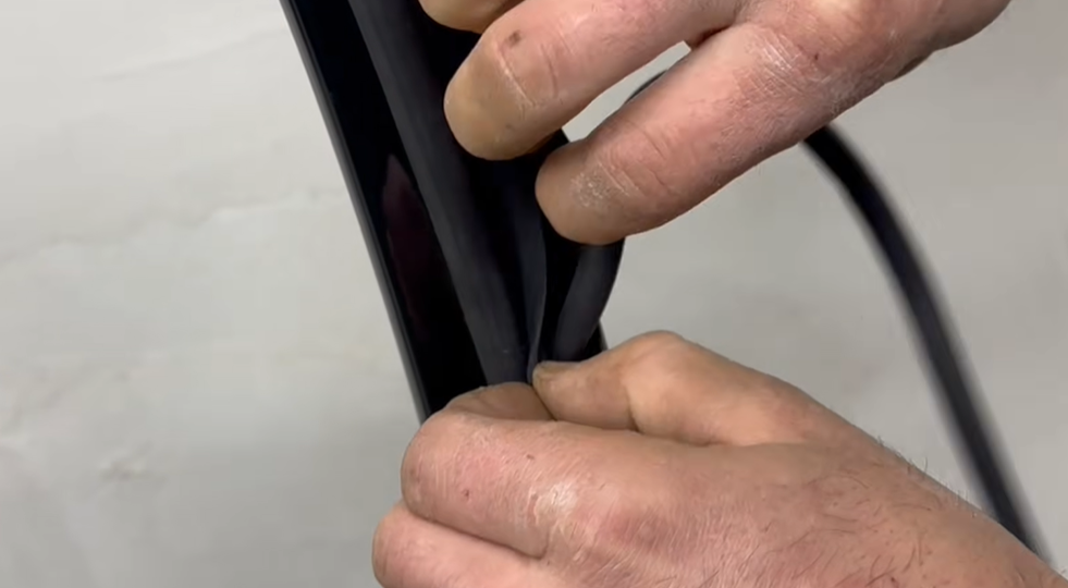 Болтаются стекла в пустой Ладе Гранте. Решаю вопрос за 30 минут