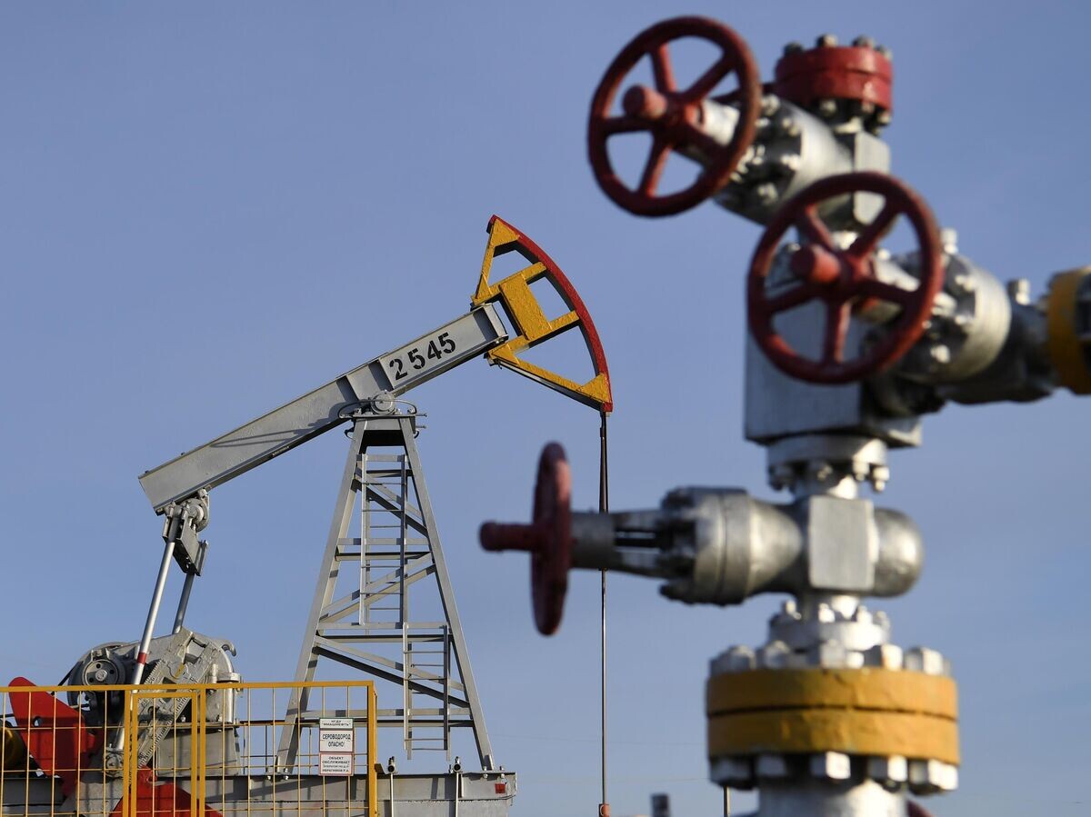    Добыча нефти в Татарстане | © РИА Новости / Максим Богодвид