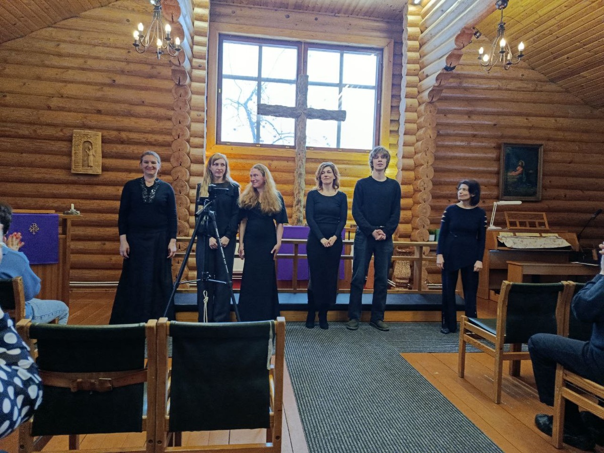 слева направо: Ольга Зимина, Ирина Авдеева, Армина Кайбанова, Ксения Смирнова, Александр Парамзин, Надежда Тележникова