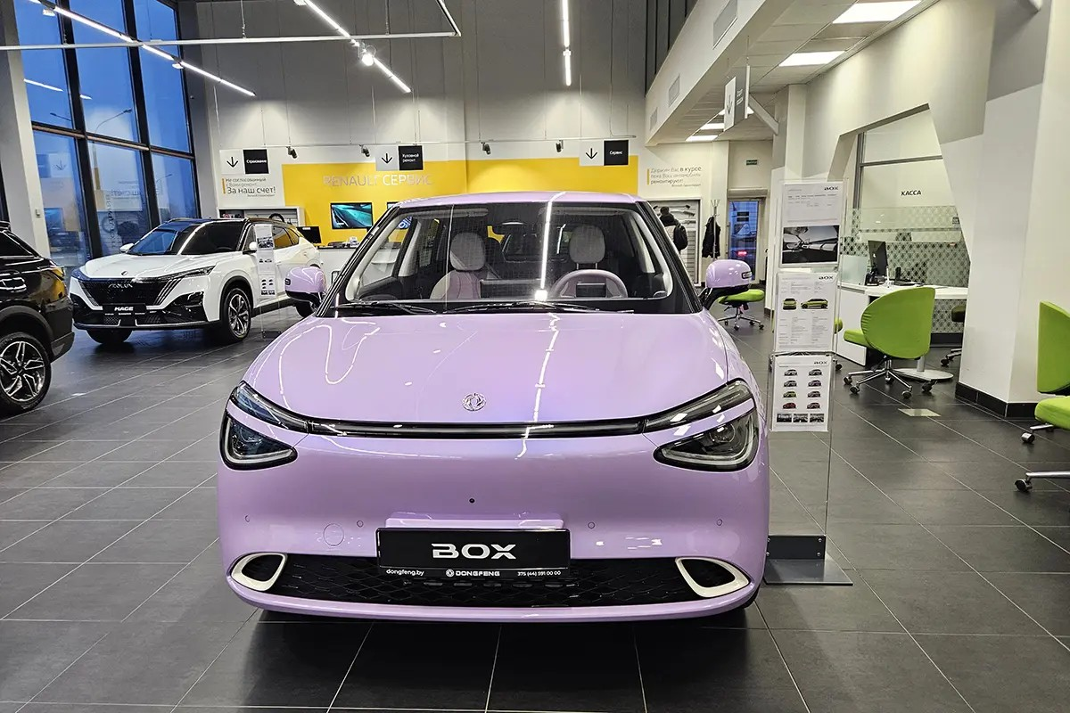 Dongfeng Box EV в салоне местного дилера
