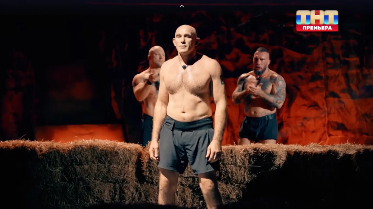 В шоу "Титаны" на ТНТ