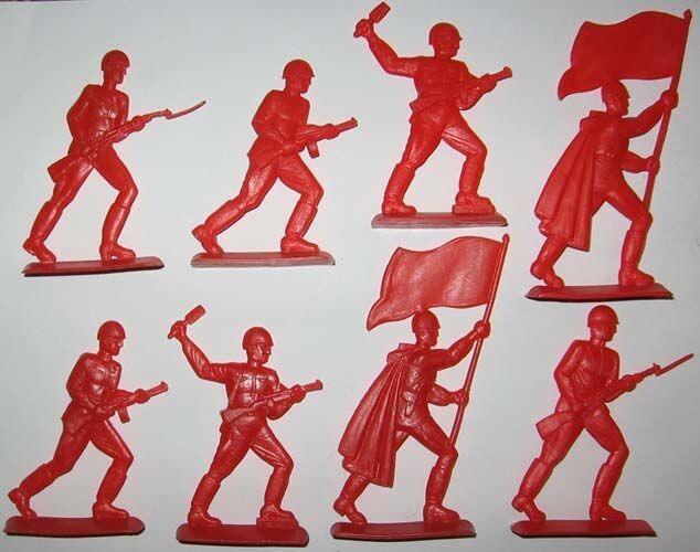Игрушечные солдатики в СССР. Фото из открытых источников.