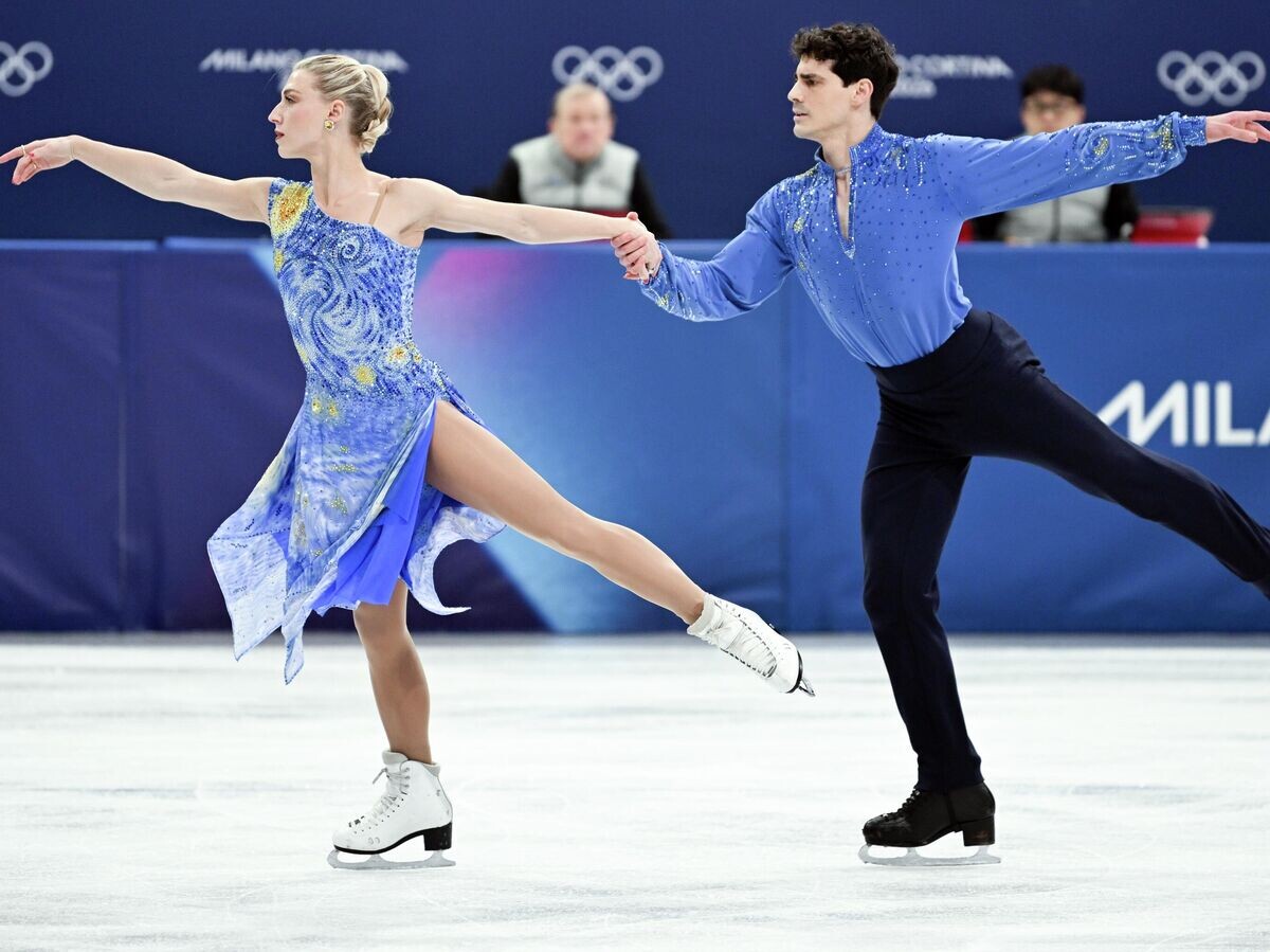    Пайпер Гиллес и Поль Пуарье (Канада) выступают с произвольной программой в танцах на льду на XXV зимних Олимпийских играх в Милане. | © РИА Новости / РИА Новости