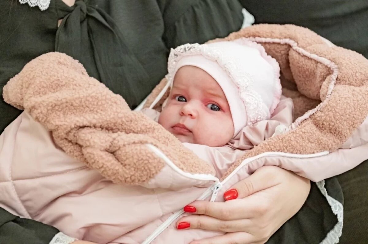    Только в ЗАГСе Нахимовского района выдано больше ста памятных знаков с начала года.