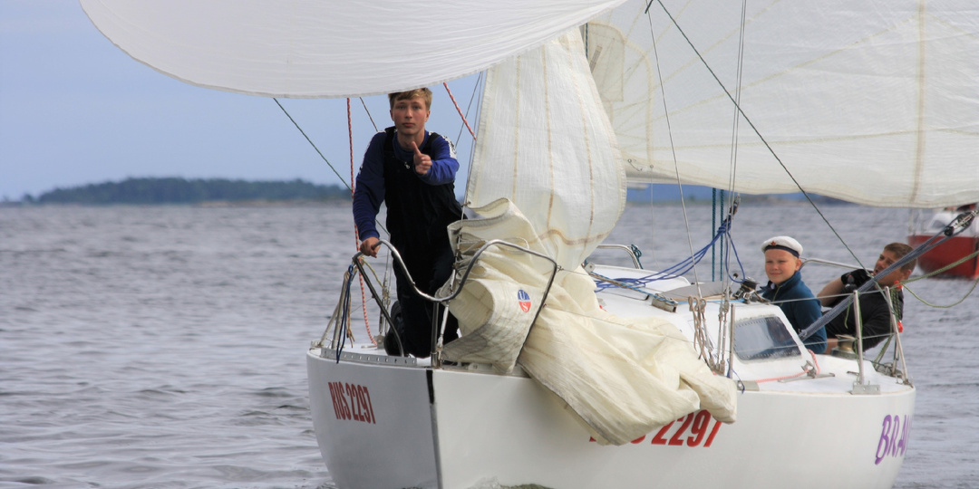 В Териберку из Москвы и Питера, где остановиться и чем себя занять
