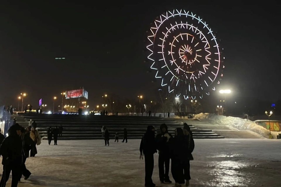    В 21:00 небо над Обью озарят залпы из артиллерийских орудий и яркие фейерверки «Вега» и «Ассоль» Дарья СИДОРЕНКО