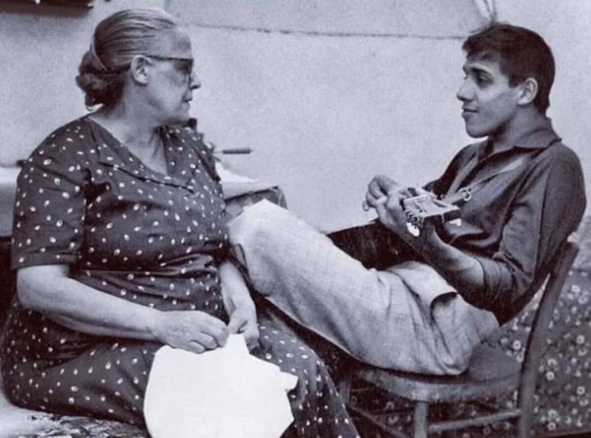 Я НЕЗНАЮ КОМУ КАК, НО МНЕ КАЖЕТСЯ, ЧТО ВОТ-ВОТ И ЕГО МАМА РАЗМАХНЕТСЯ ПОЛОТЕНЦЕМ... И КОМУ ТО ПРИЛЕТИТ 