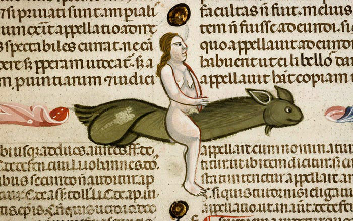 Средневековая ведьма